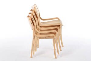 Gestapelt nehmen die Orlando wenig Platz ein Gestapelt nehmen die Orlando wenig Platz ein